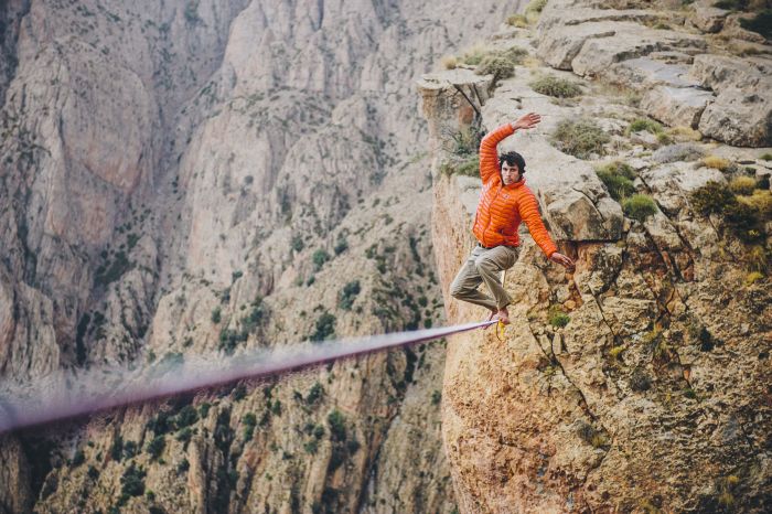 slacklining in Morocco